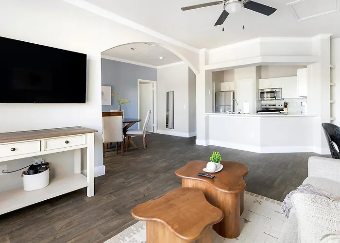Landing Modern 1Bd In Cityview Fort Worth