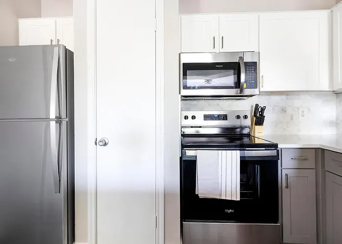Landing Modern 1Bd In Cityview Fort Worth