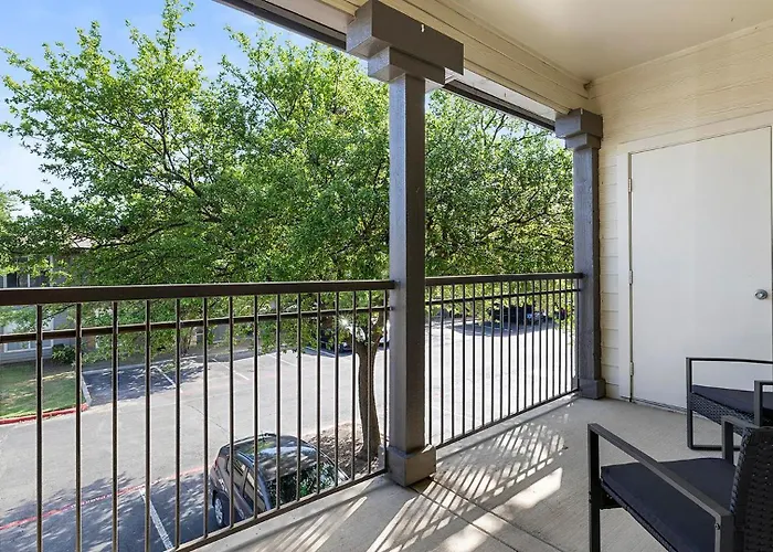 Landing Modern 1Bd In Cityview Apartment